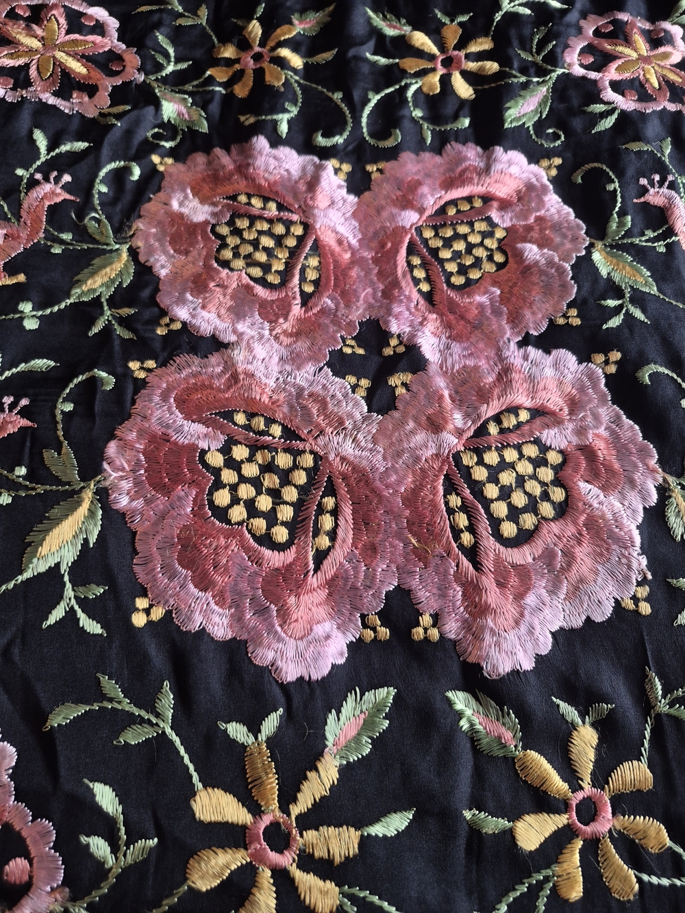 Large Black Floral Embroidered Fringe Silk Piano Shawl 4x4 - Picture 11 of 15